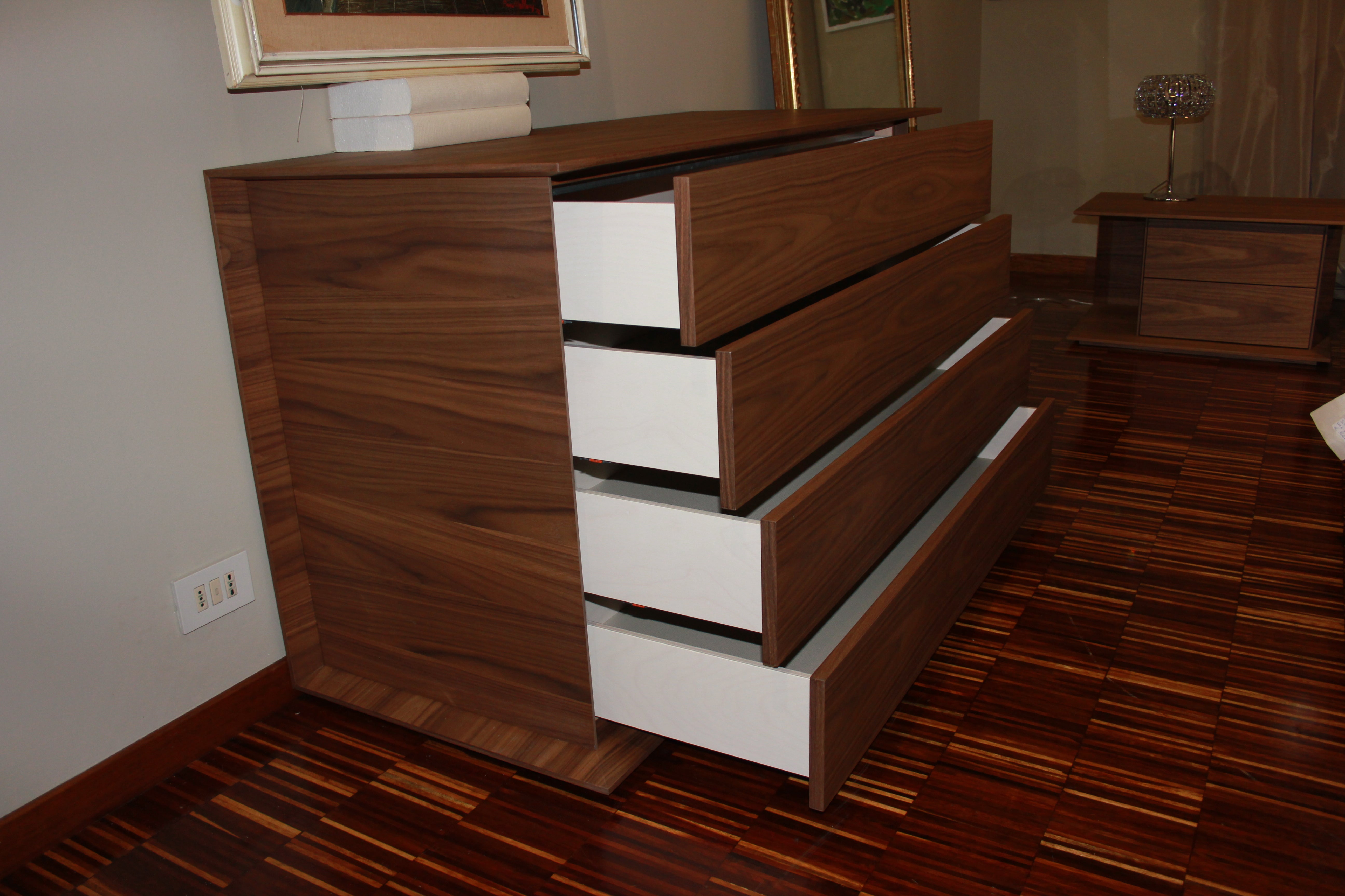 Gruppo Max Comò e Comodini by La Falegnami Design Armonioso e Qualità del Legno