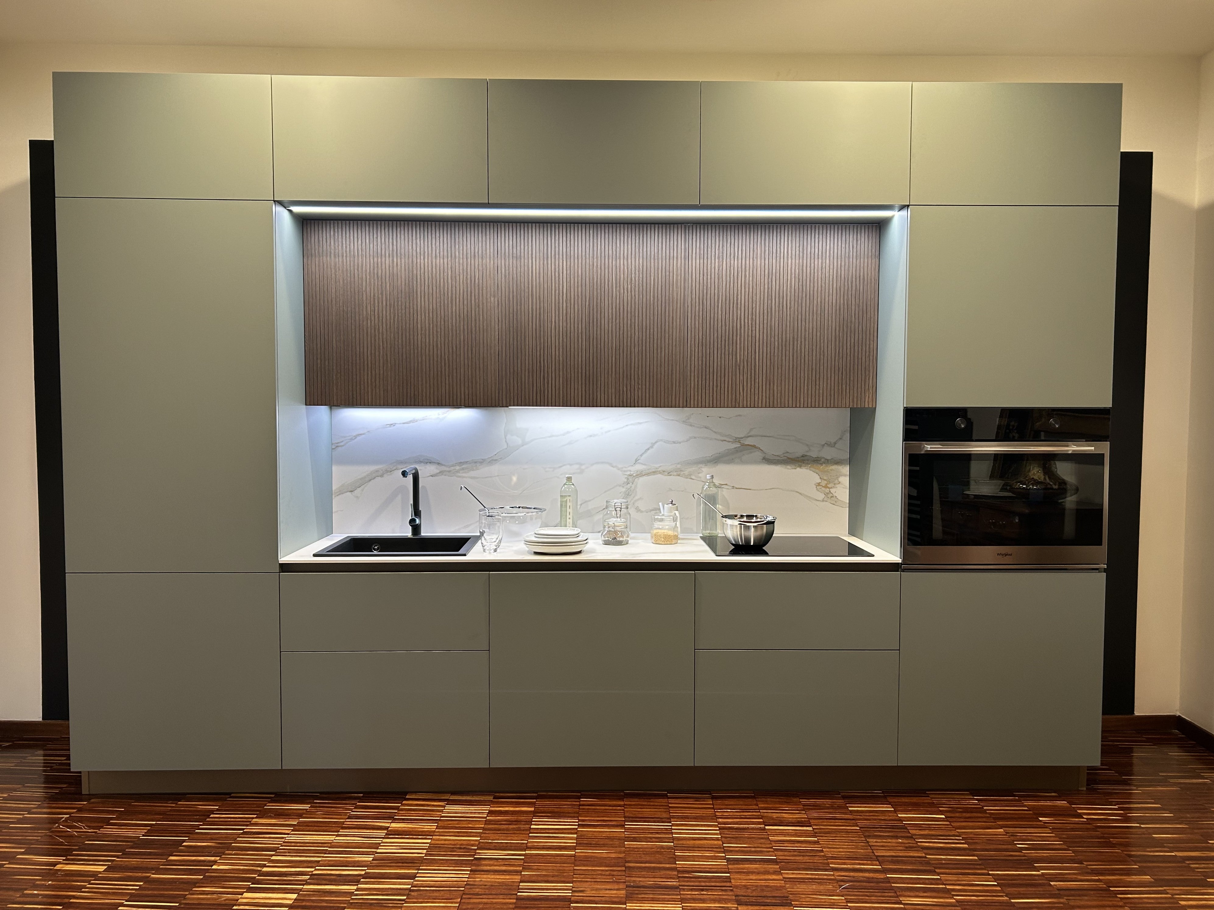 Cucina Moderna Artigianale Lineare Made in Italy Pet Verde Ceramica Calacatta ORO - Offerta Outlet Imperdibile!