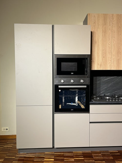 Cucina Moderna Artigianale Made in Italy: Struttura Lineare in Laminato Grigio Struttura e Rovere Miele Offerta Outlet