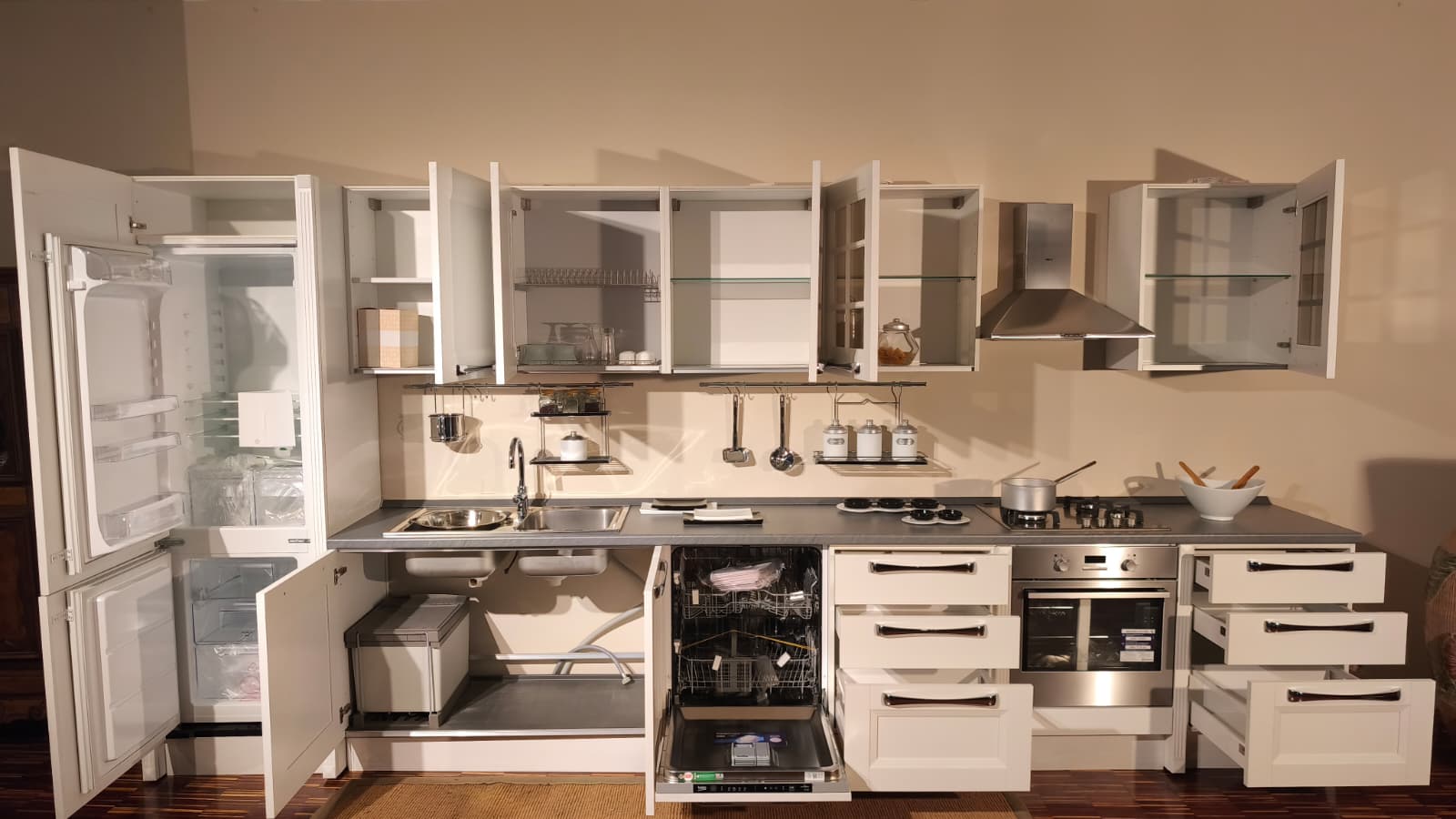 Cucina lineare country classic modello "Ylenia" By Aran