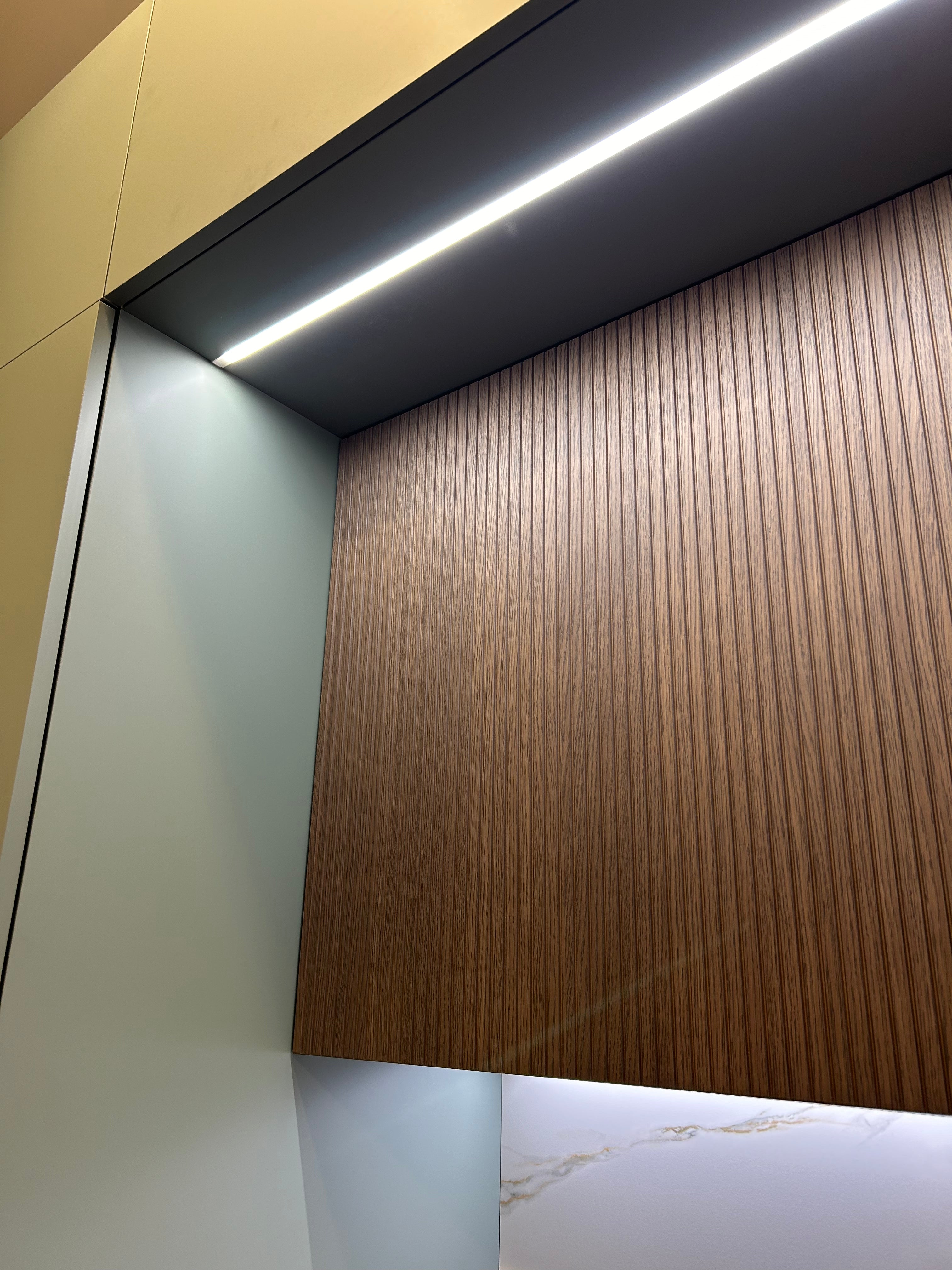 Cucina Moderna Artigianale Lineare Made in Italy Pet Verde Ceramica Calacatta ORO - Offerta Outlet Imperdibile!