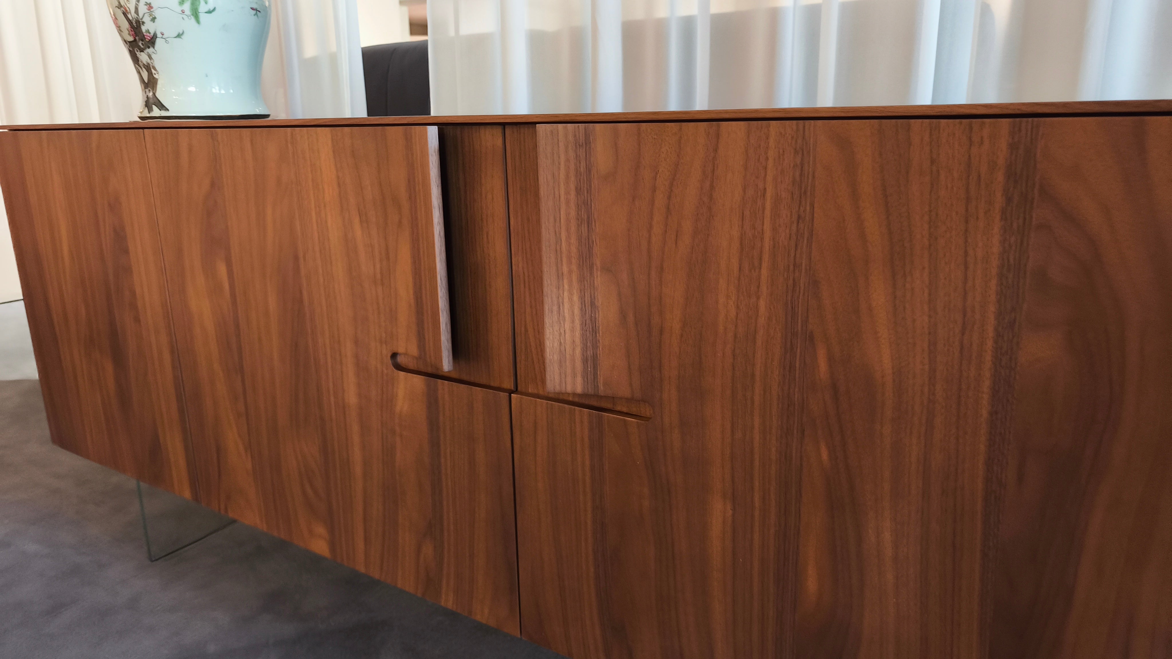 Madia Book by Modesign