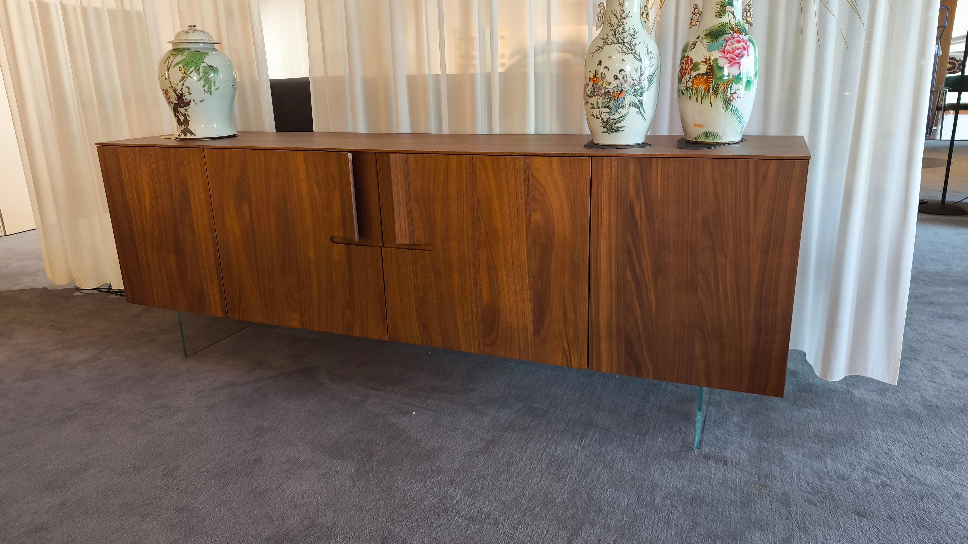 Madia Book by Modesign