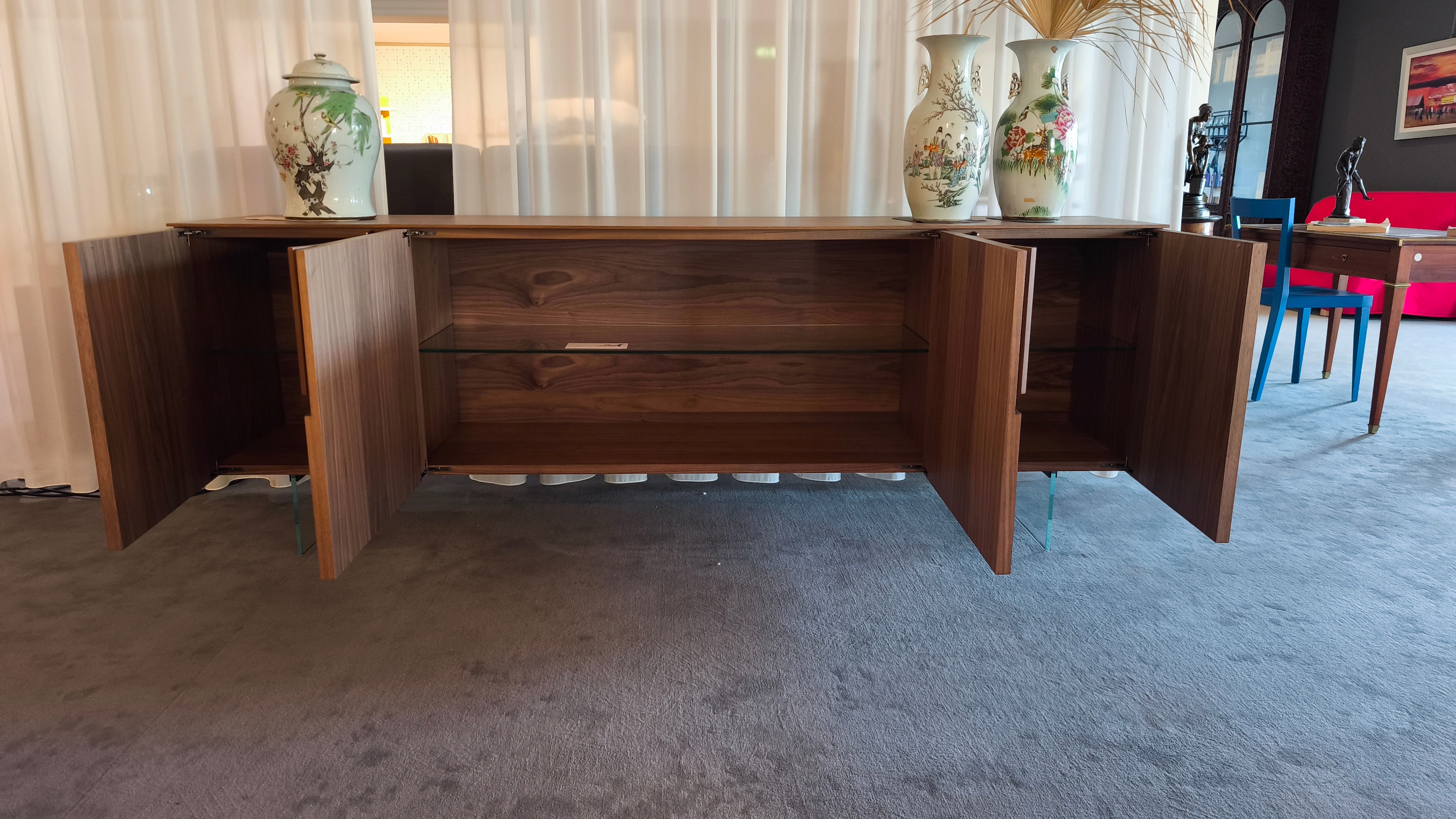 Madia Book by Modesign