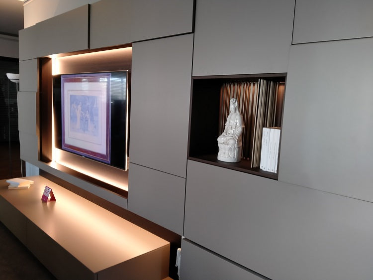 Parete attrezzata in stile design Turati 4 di Turati t4 laccata argilla