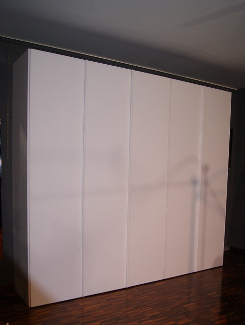 Armadio con ante battenti moderno "Cover" By Erba mobili a prezzo scontato Offerta Outlet