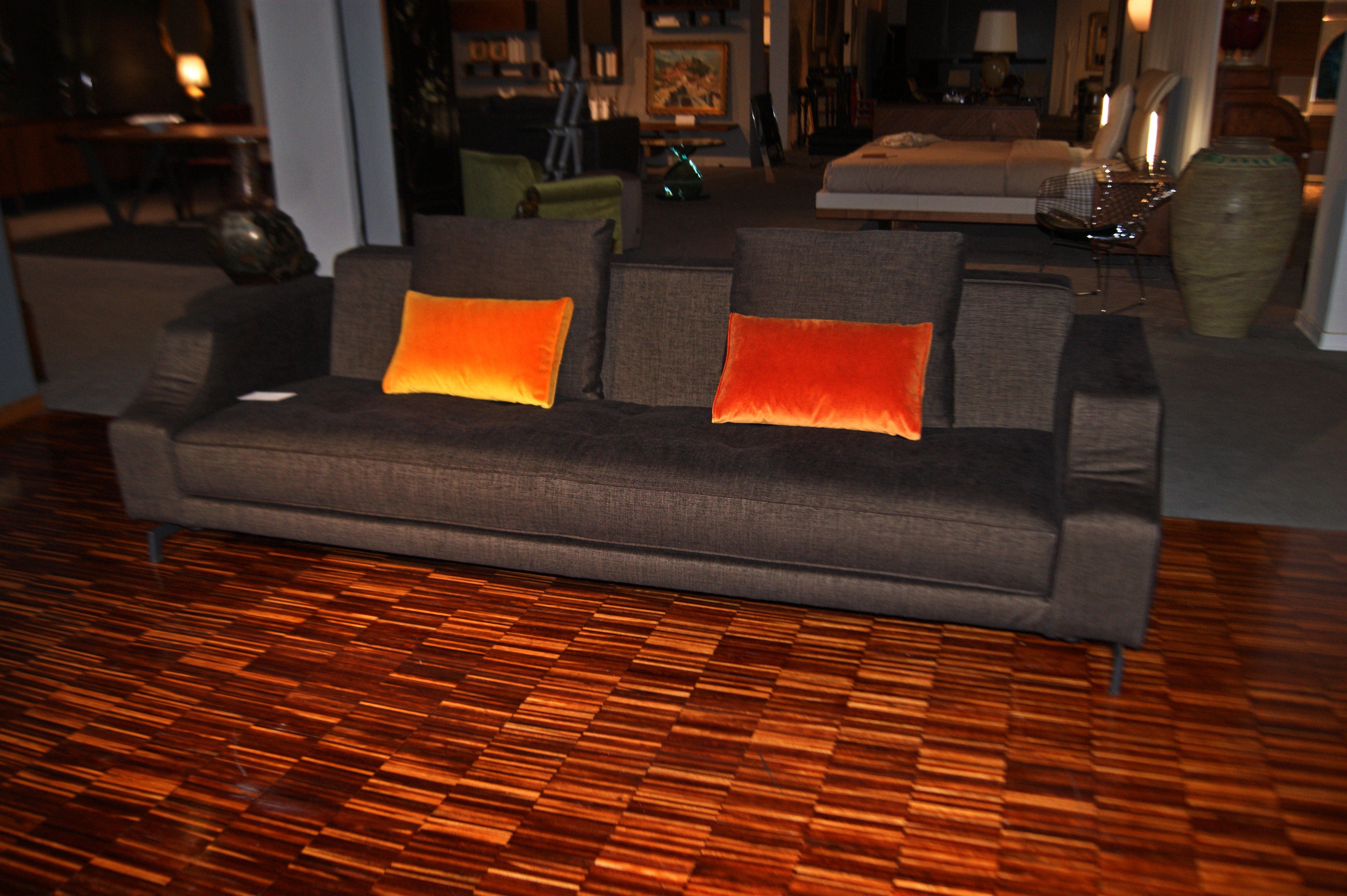 Divano "310 Identity" By Vibieffe in tessuto Prezz Outlet Scontato