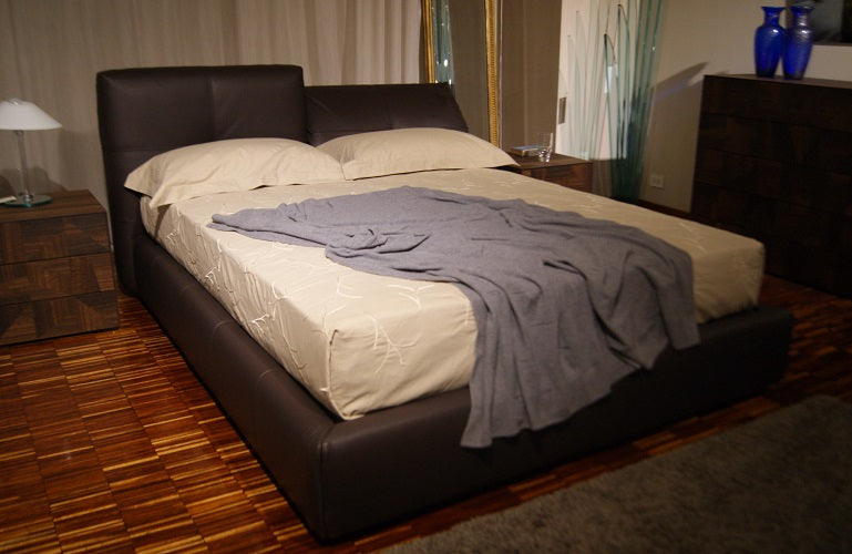 Letto matrimoniale "Jenny" Ebano By Falegnameria 1946 prezzo scontato