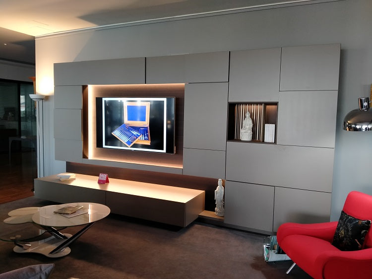 Parete attrezzata in stile design Turati 4 di Turati t4 laccata argilla