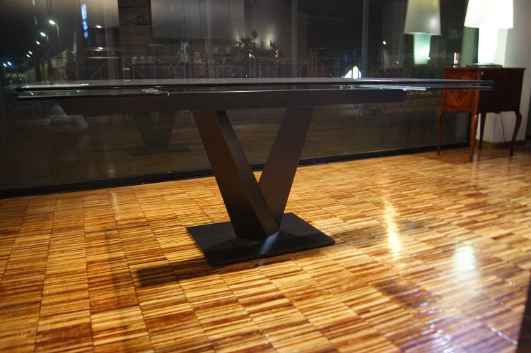 Tavolo allungabile da soggiorno Minosse By Naos in cristallo prezzo scontato outlet