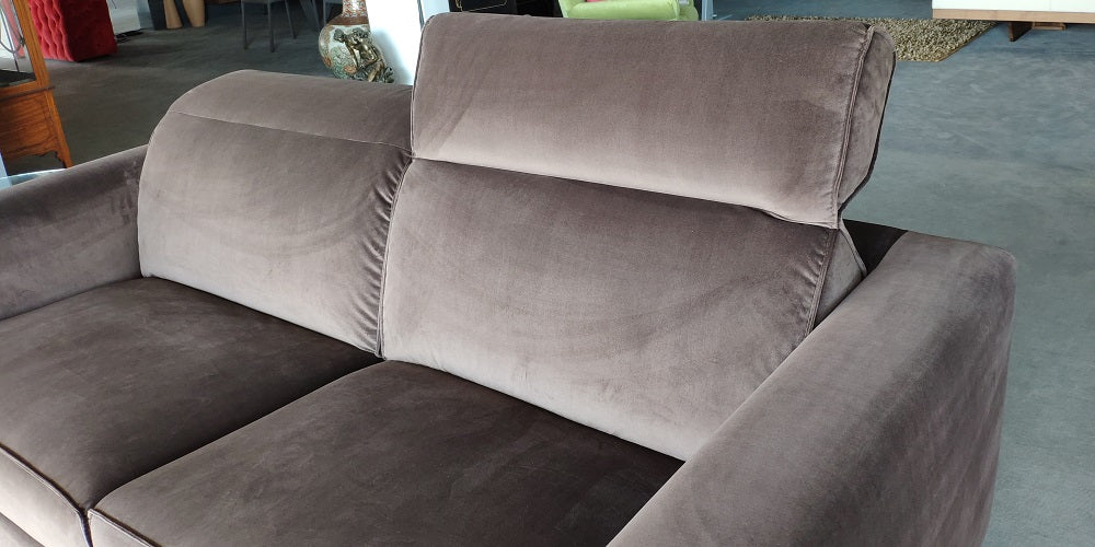 Divano in tessuto effetto velluto "Leonardo" by Marinelli