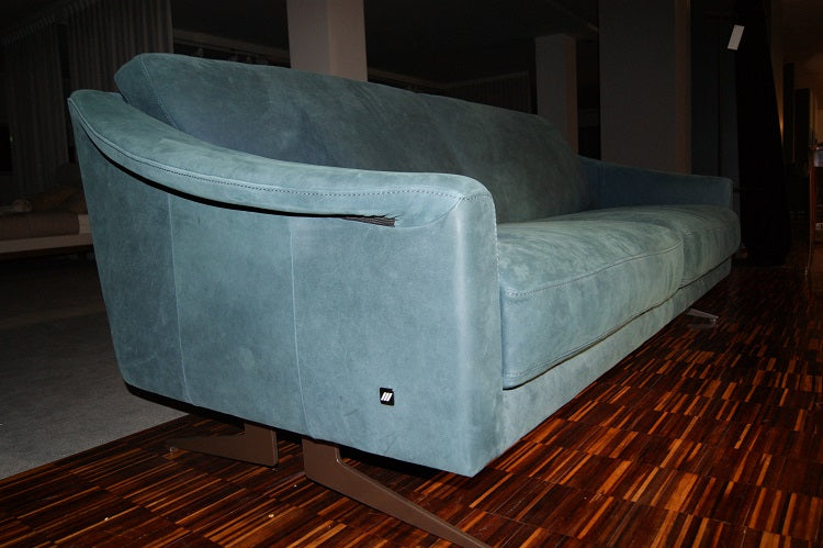 Divano due posti in pelle "Canaletto" By Marinelli in prezzo scontato Saldi Outlet