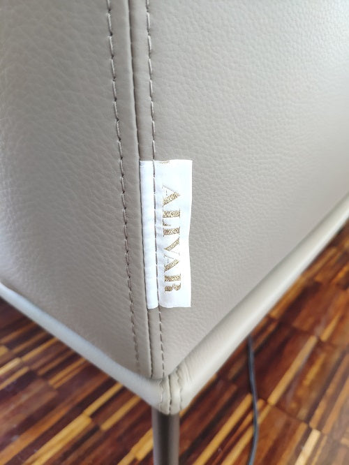 Letto matrimoniale di design "Papillon" By Alivar in pelle beige Sabbia