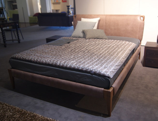 Letto matrimoniale Falegnameria 1946 Portofino Prezzo scontato outlet pelle