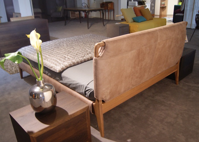 Letto matrimoniale Falegnameria 1946 Portofino Prezzo scontato outlet pelle