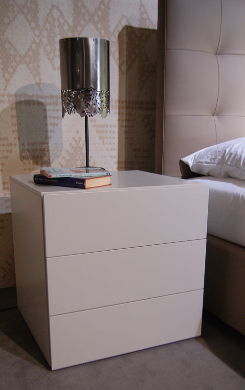 Gruppo Comò e comodini Easy By Novamobili Bianchi in prezzo scontato outlet