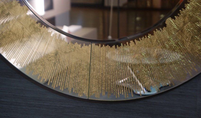 Specchiera moderna "Aurora" By Schuller con cornice in vetro Prezzo scontato