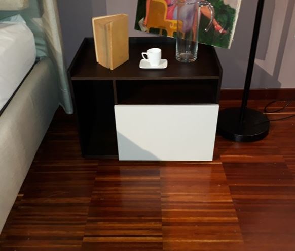 Comò e comodini "Tip" By Lema laccati bianco opaco e rovere Offerta Outlet