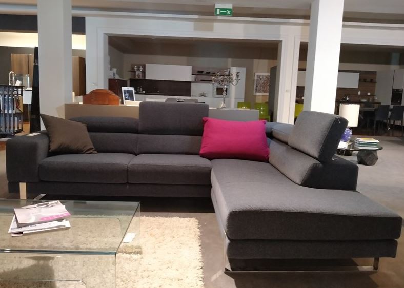 Divano angolare in Tessuto Space "B229" By Bruma in offerta Outlet