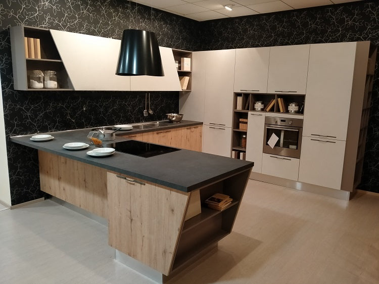 Cucina rovere chiaro moderna con penisola "Mia" By Aran in Offerta Outlet