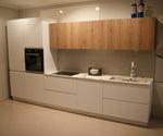 Cucina lineare Arredo 3 Wega in PET bianco opaco Top HPL Bianco prezzo scontato Outlet