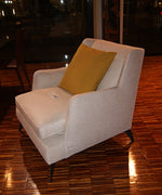 Poltrona "680 Class" By Vibieffe in tessuto lino in Offerta Outlet Scontata