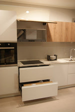 Cucina lineare Arredo 3 Wega in PET bianco opaco Top HPL Bianco prezzo scontato Outlet