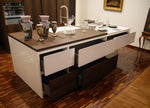 Cucina con Isola By Pessina con top in Okite e legno offerta Outlet