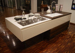 Cucina con Isola By Pessina con top in Okite e legno offerta Outlet
