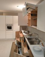 Cucina moderna lineare By Giaconi & Raponi in zebrano e laccato bianco opaco Outlet